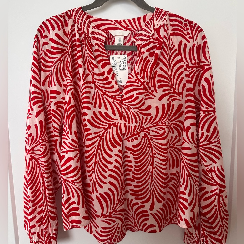 H&M Red and White Patterned Blouse